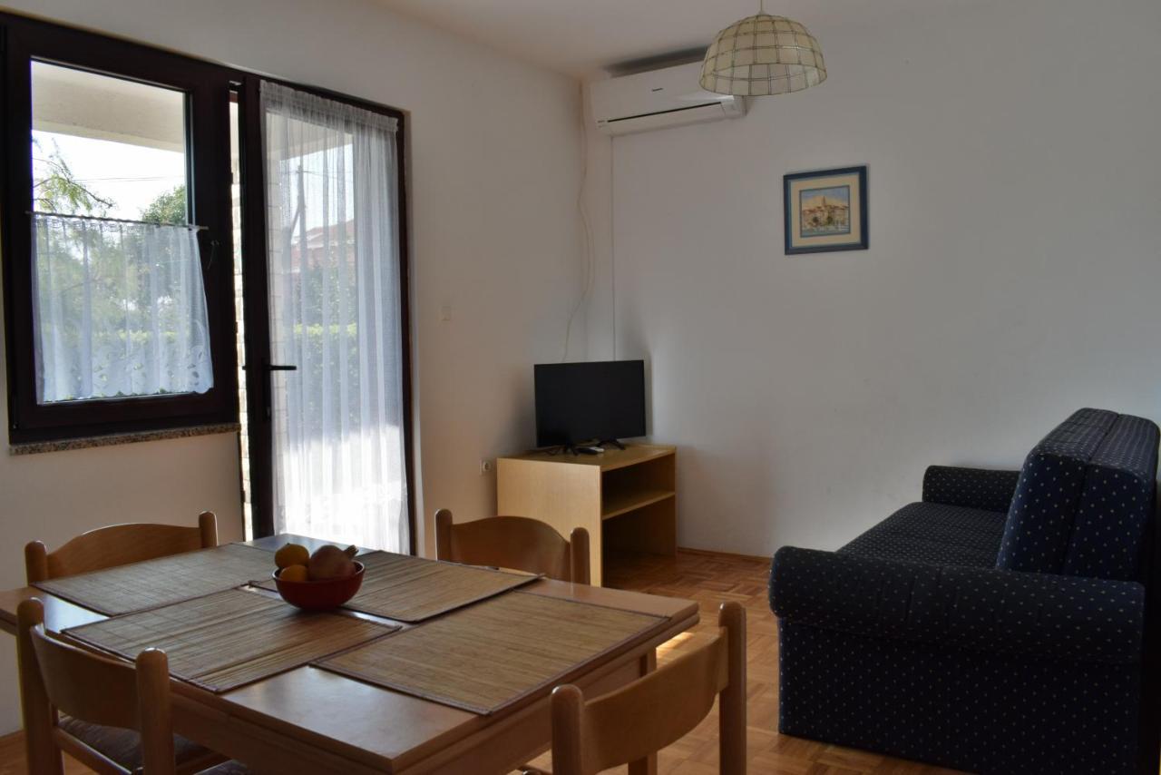 Apartments Niko Sukošan Kültér fotó